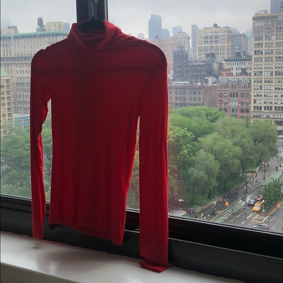 Red Long-Sleeve turtle neck - Picture 2 of 2